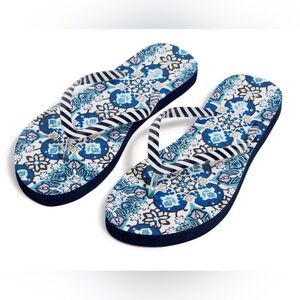 Vera Bradley Lisbon Medallion Cool Flip Flops – Women’s 9/10 NWOT